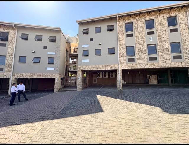 256M² OFFICE TO LET IN NOORDWYK